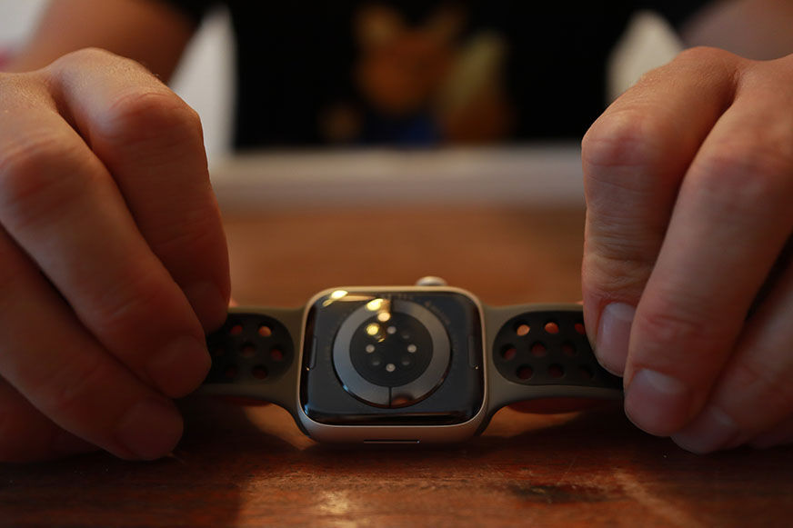 Apple Watch Series 8 Review UK | Is it worth the price?