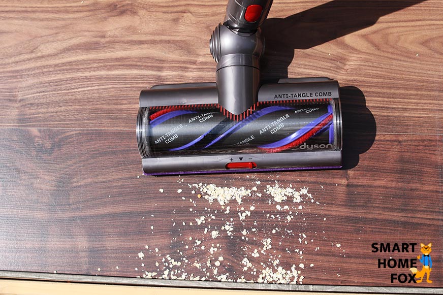 Cordless vacuum's cleaning floor