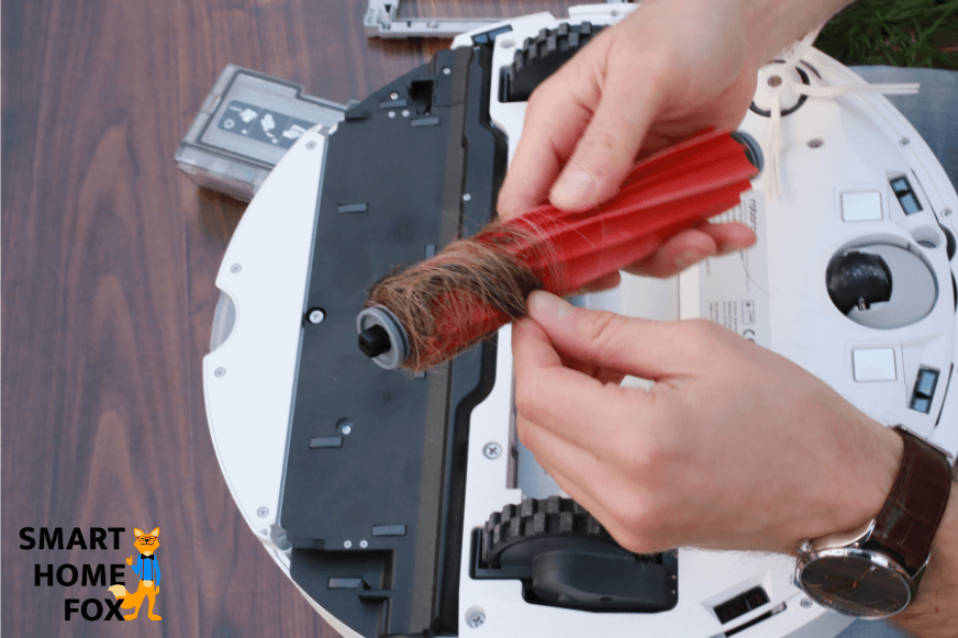 Removing hair from Roborock S7's rubber brush