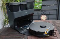 Roborock S7 MaxV Ultra robot vacuum and auto empty station.