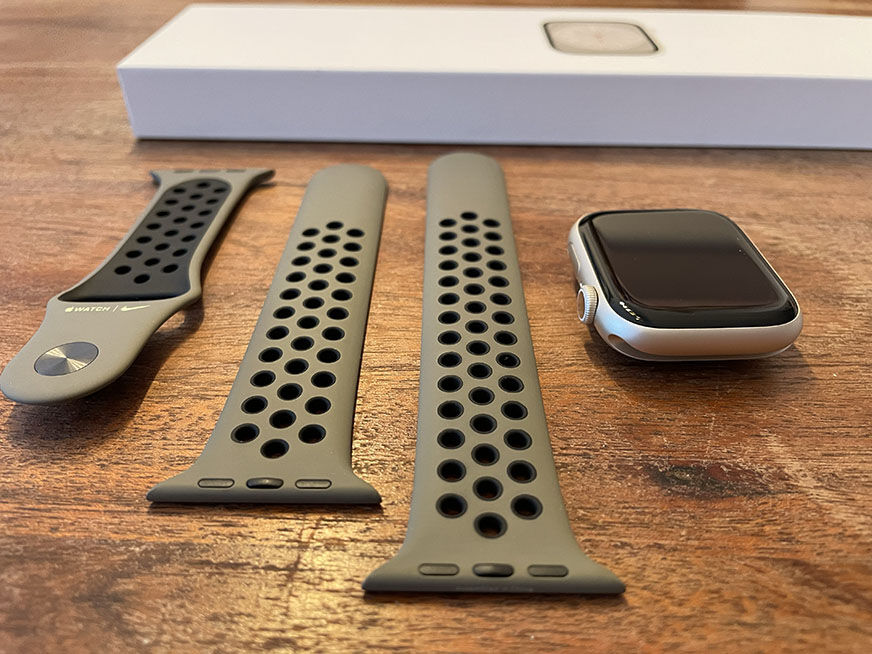 You can see what is included in the package, including watch strap.