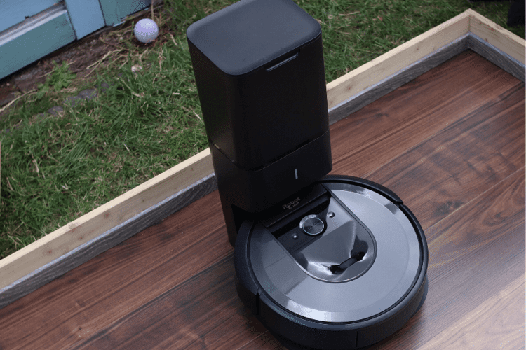 New iRobot® Roomba® i7+ Robot Vacuum Learns a Home's Floor Plan