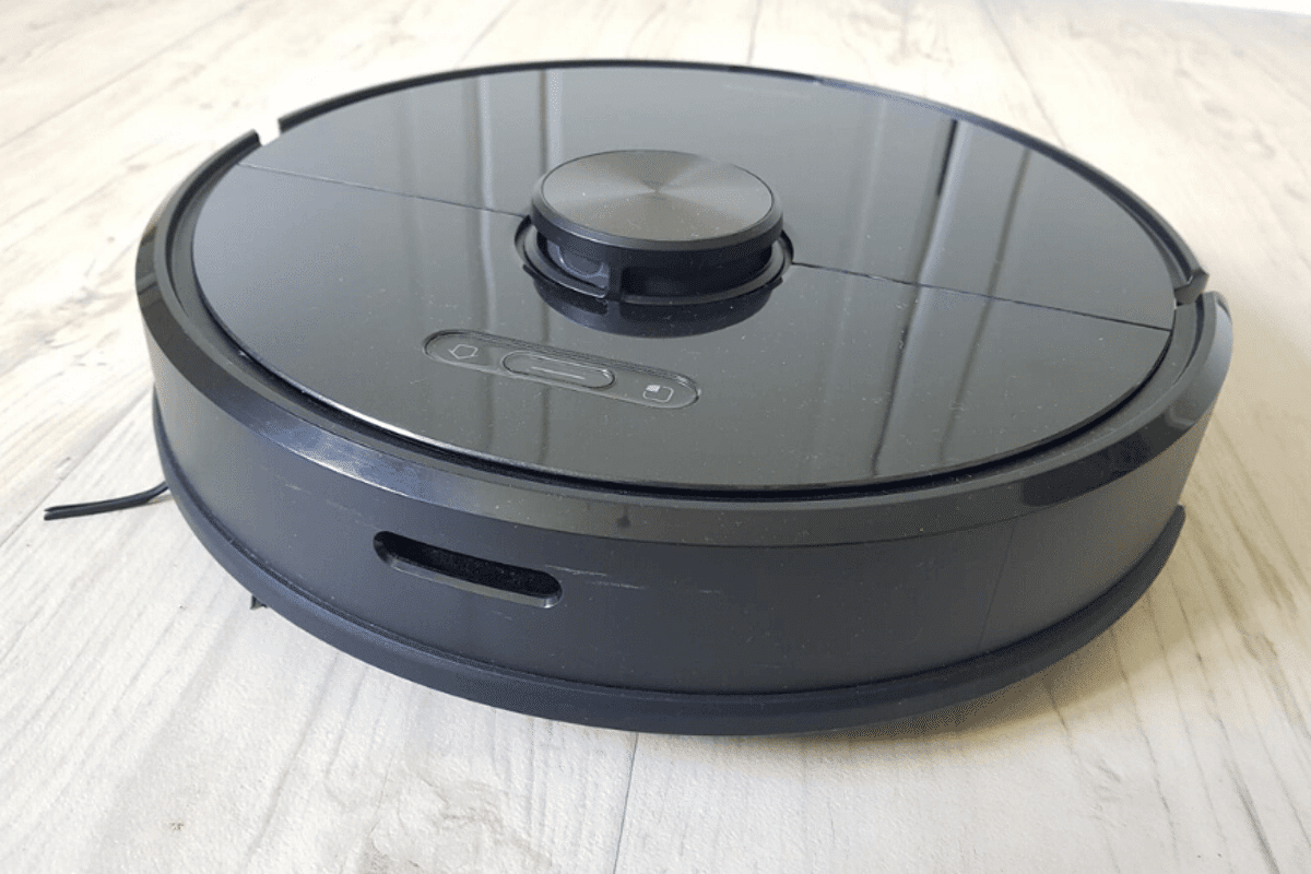 Roborock S6 MaxV Review: Vacuuming, Mopping, and Navigation Tests 